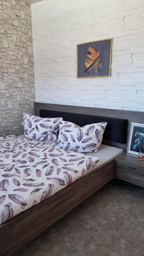 Modern Eingerichtete 3-zi-ferienwohnung Zu Vermieten * Loeffingen
